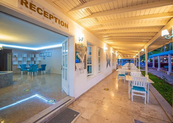 White Hotel 3*