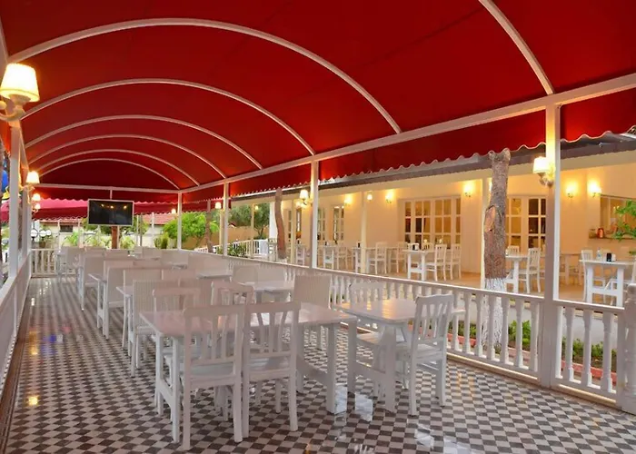 Hotel White 3*