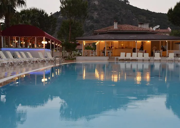 White Hotel 3*