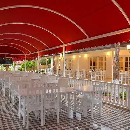 Hotel White 3*
