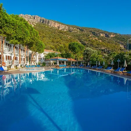 Hotel White