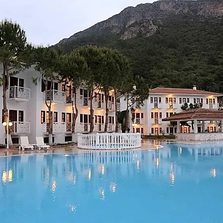 White Hotel 3*