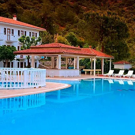 White Hotel 3*