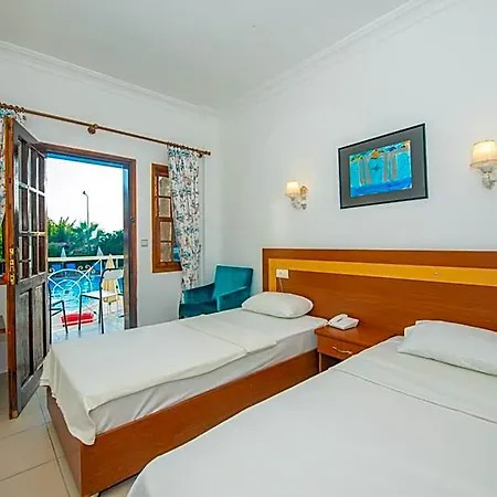 White Hotel 3*