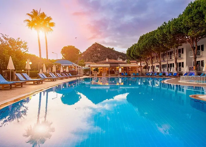 White 酒店 厄吕代尼兹