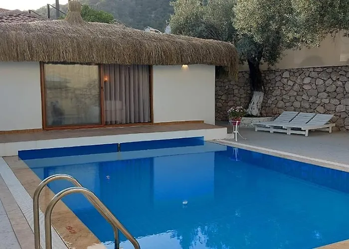 White 酒店 厄吕代尼兹