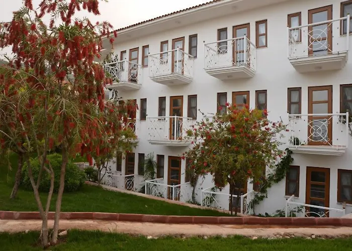 White 3* 厄吕代尼兹