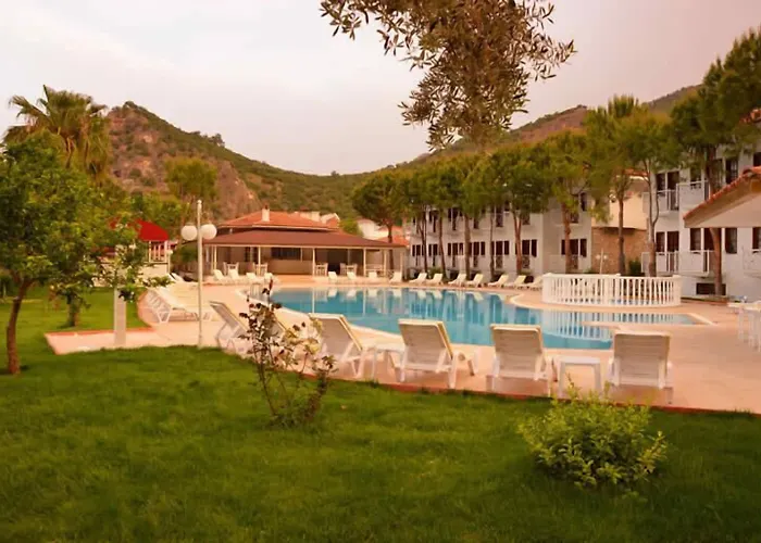 酒店 White 厄吕代尼兹